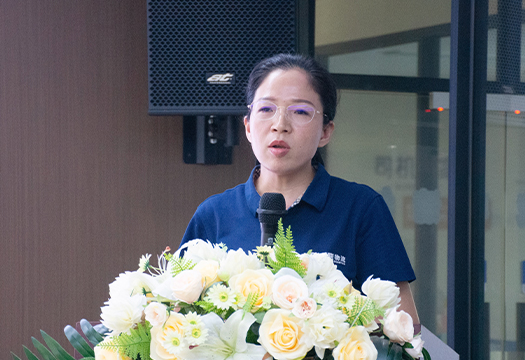 謝總.jpg 謝總.jpg