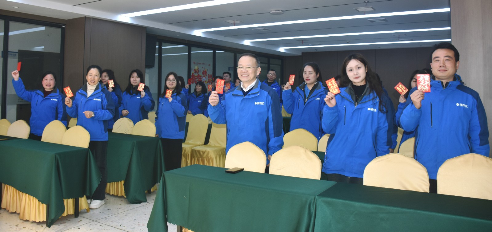 DSC_5892(1).jpg DSC_5892(1).jpg